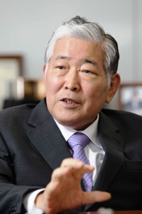 代表理事 牧 誠